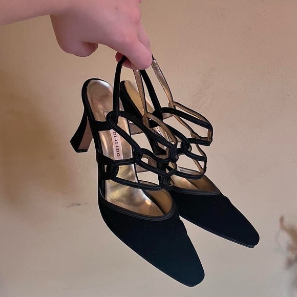 Elegant Black suede vintage heels - Picture 1 of 6